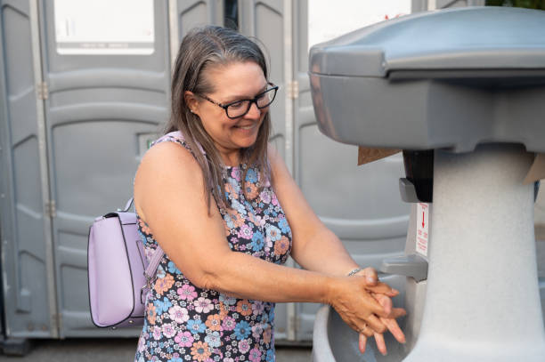 Portable Toilet Options We Offer in Hawaiian Ocean View, HI